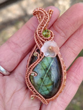 Load image into Gallery viewer, Spring Beauty Amulet