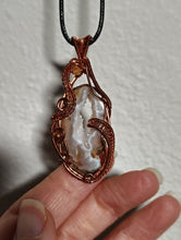 Load image into Gallery viewer, Occo Geode Amulet