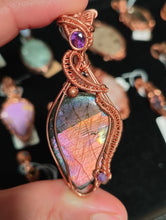 Load image into Gallery viewer, Spectrolite Transformation Amulet
