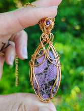 Load image into Gallery viewer, Stitchitite in Bronze
