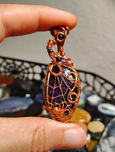 Load image into Gallery viewer, Purpurite Spider Amulet
