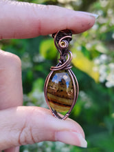Load image into Gallery viewer, Montana Agate
