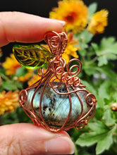 Load image into Gallery viewer, 10/18 Pumpkin Wire Pendant Workshop
