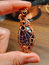 Load image into Gallery viewer, Purpurite Spider Amulet

